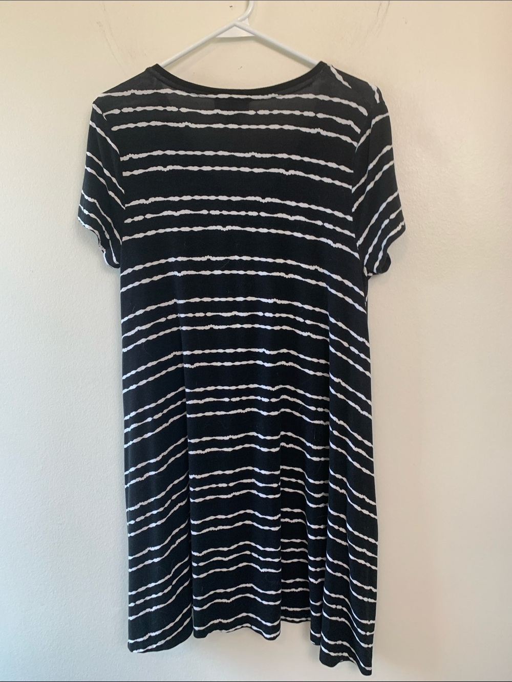 Lord & Taylor Petite Black & White Striped Midi Dress, Pockets, Stretch - Picture 5 of 10